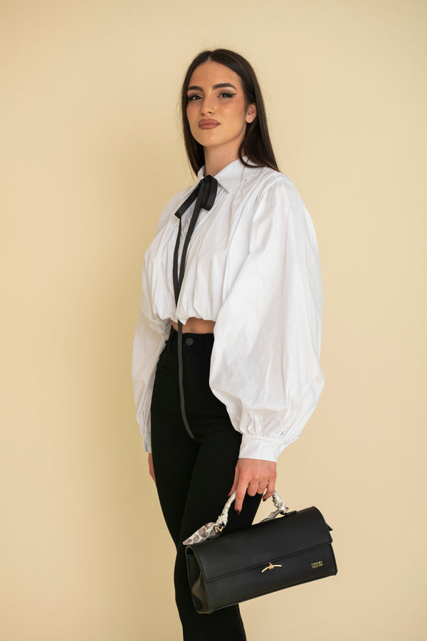 Camicia crop con fiocchetto