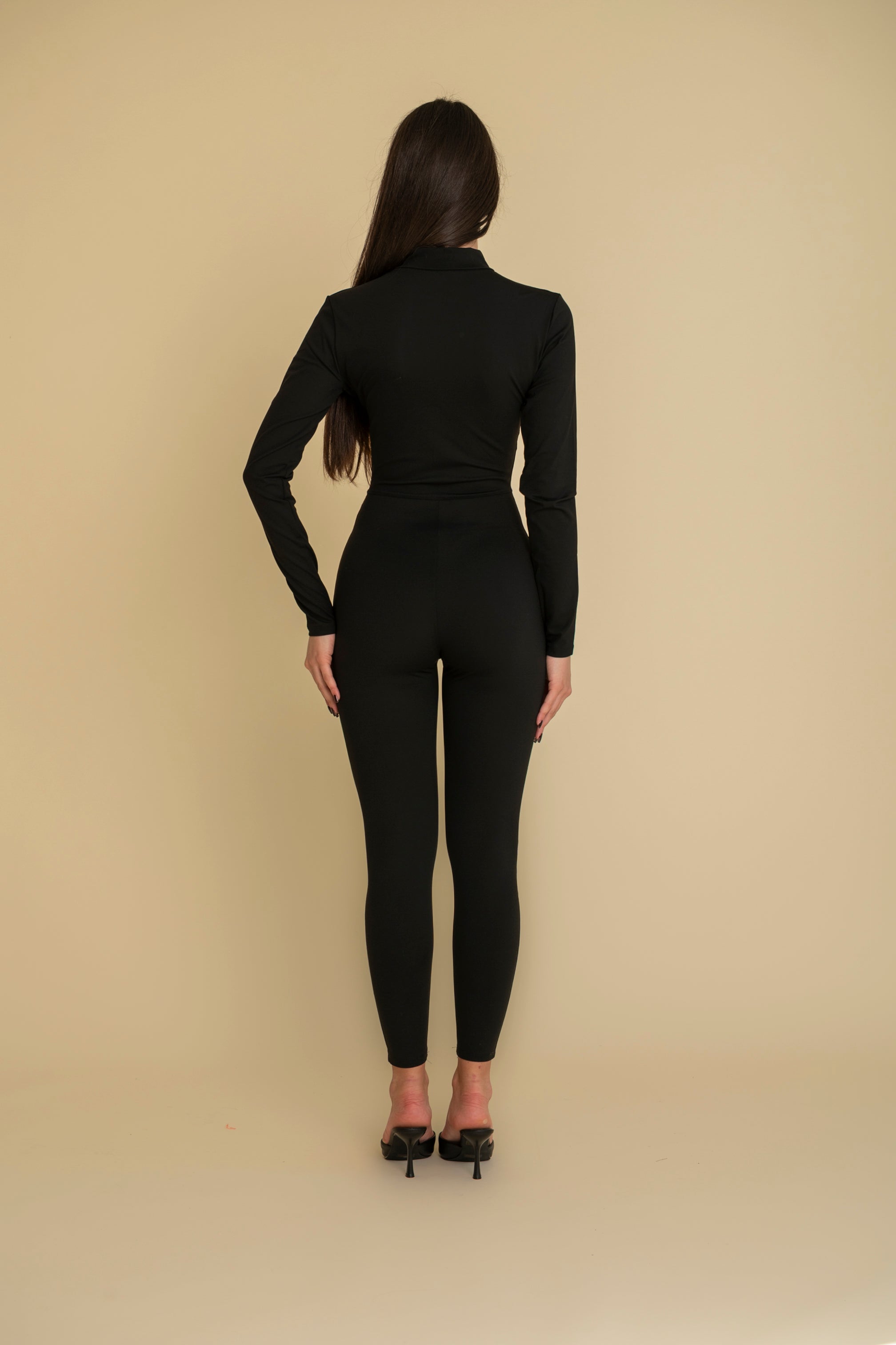 Tuta intera modellante con cerniera