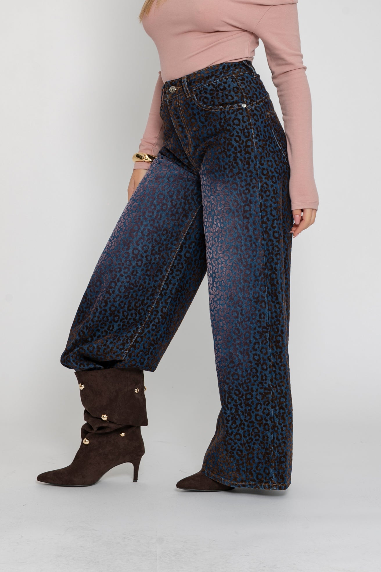 Jeans con dettagli animalier sfumato
