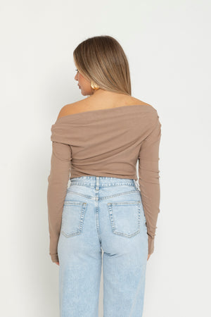 Maglia asimmetrica