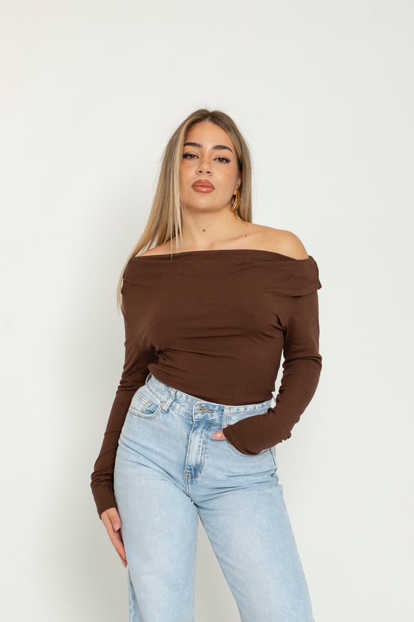 Maglia asimmetrica