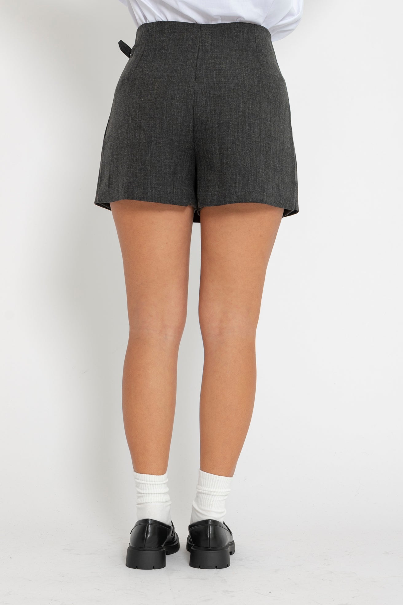 Pantagonna con cinturino laterale