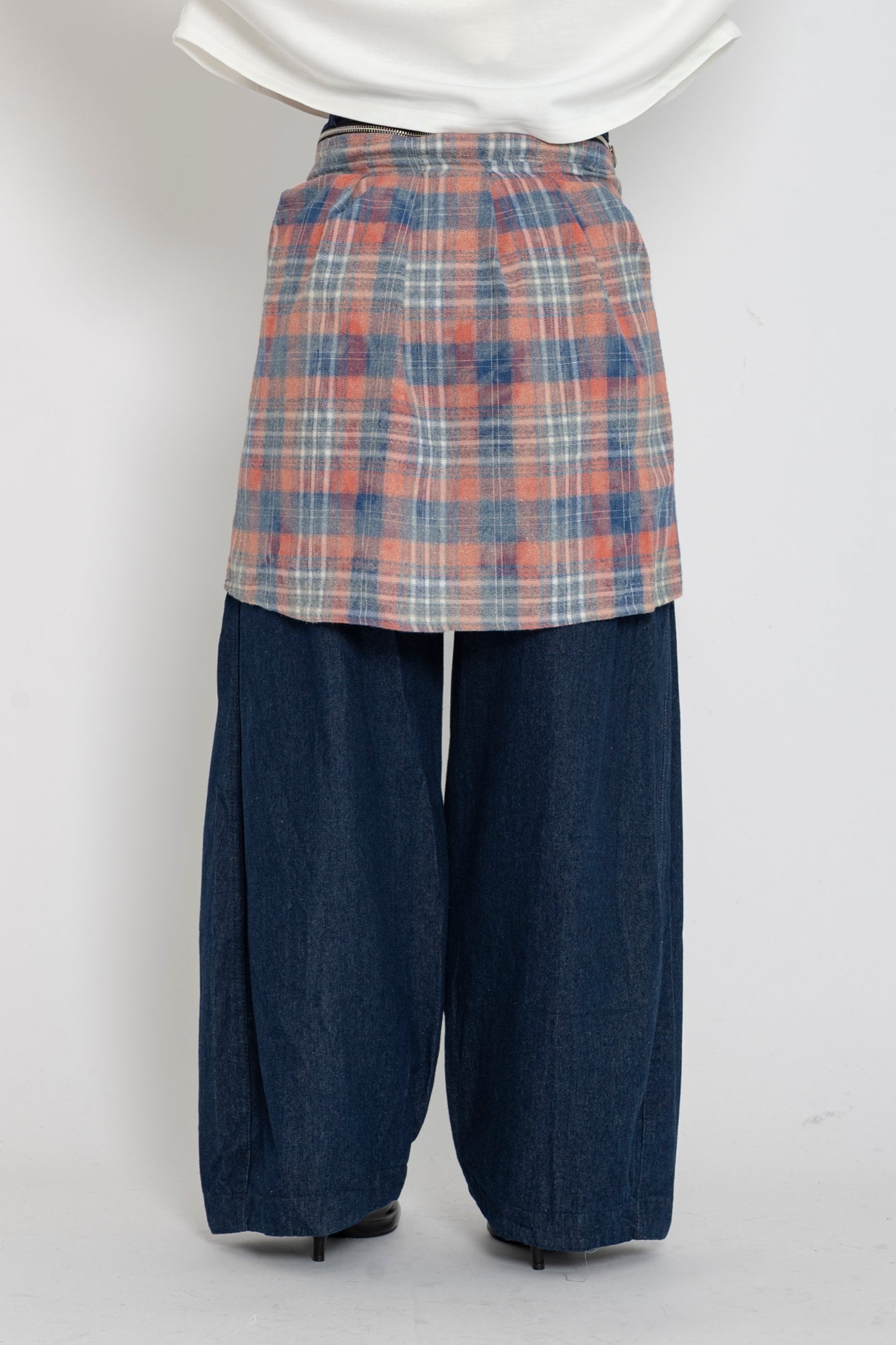 Jeans ballon con camicia