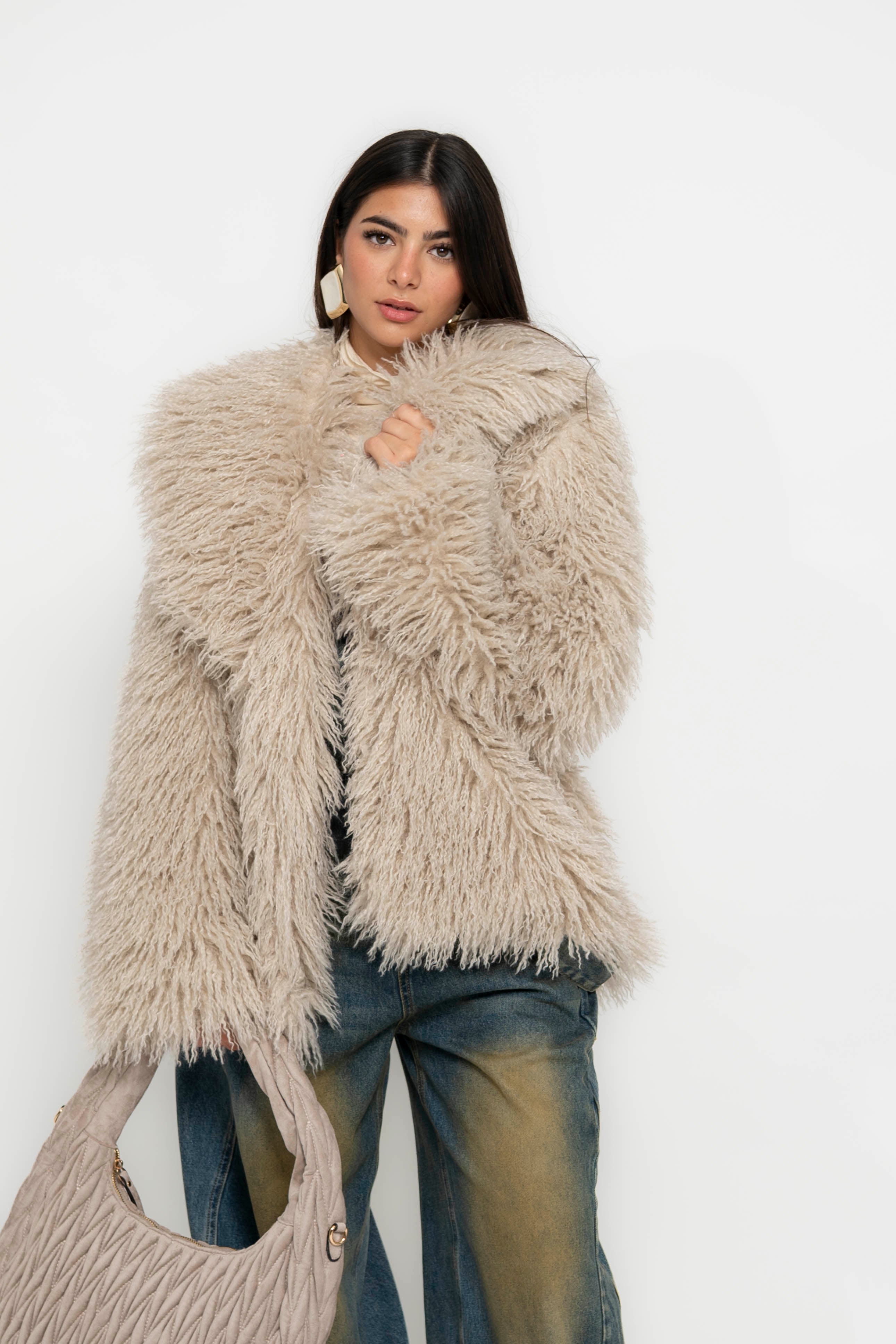 Pelliccia corta teddy beige