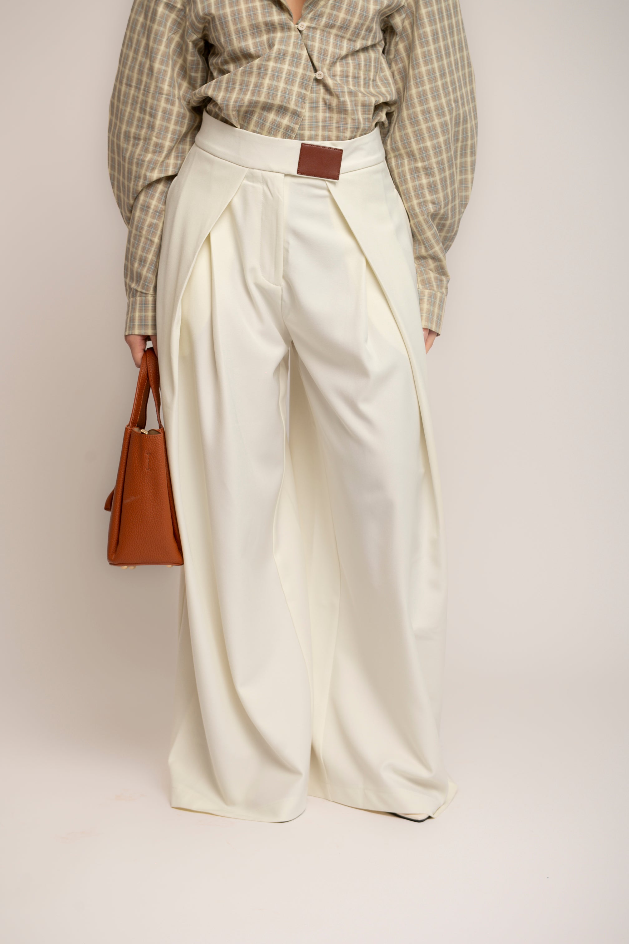 Pantalone palazzo con pence