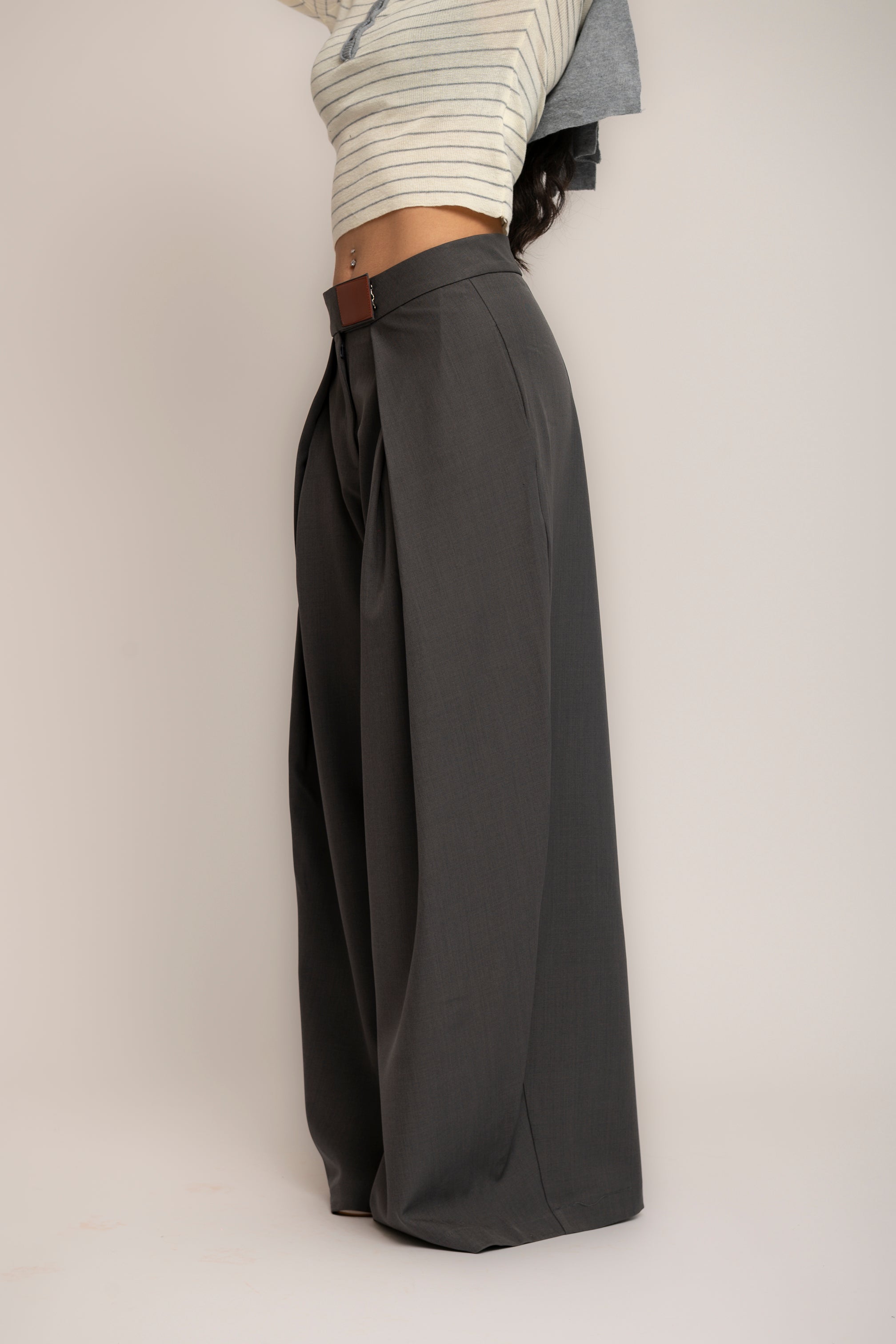 Pantalone palazzo con pence