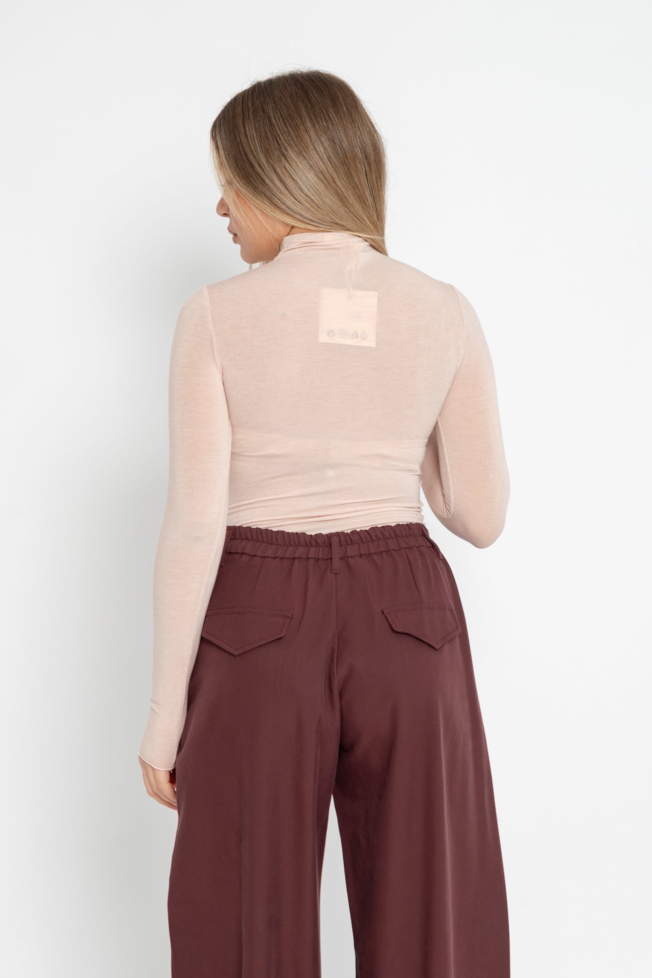 Maglia semitrasparente mezzo collo