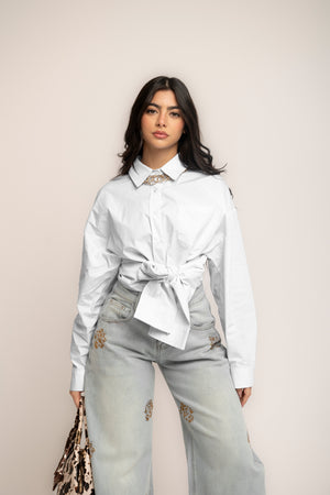 Camicia con nodo effetto manica