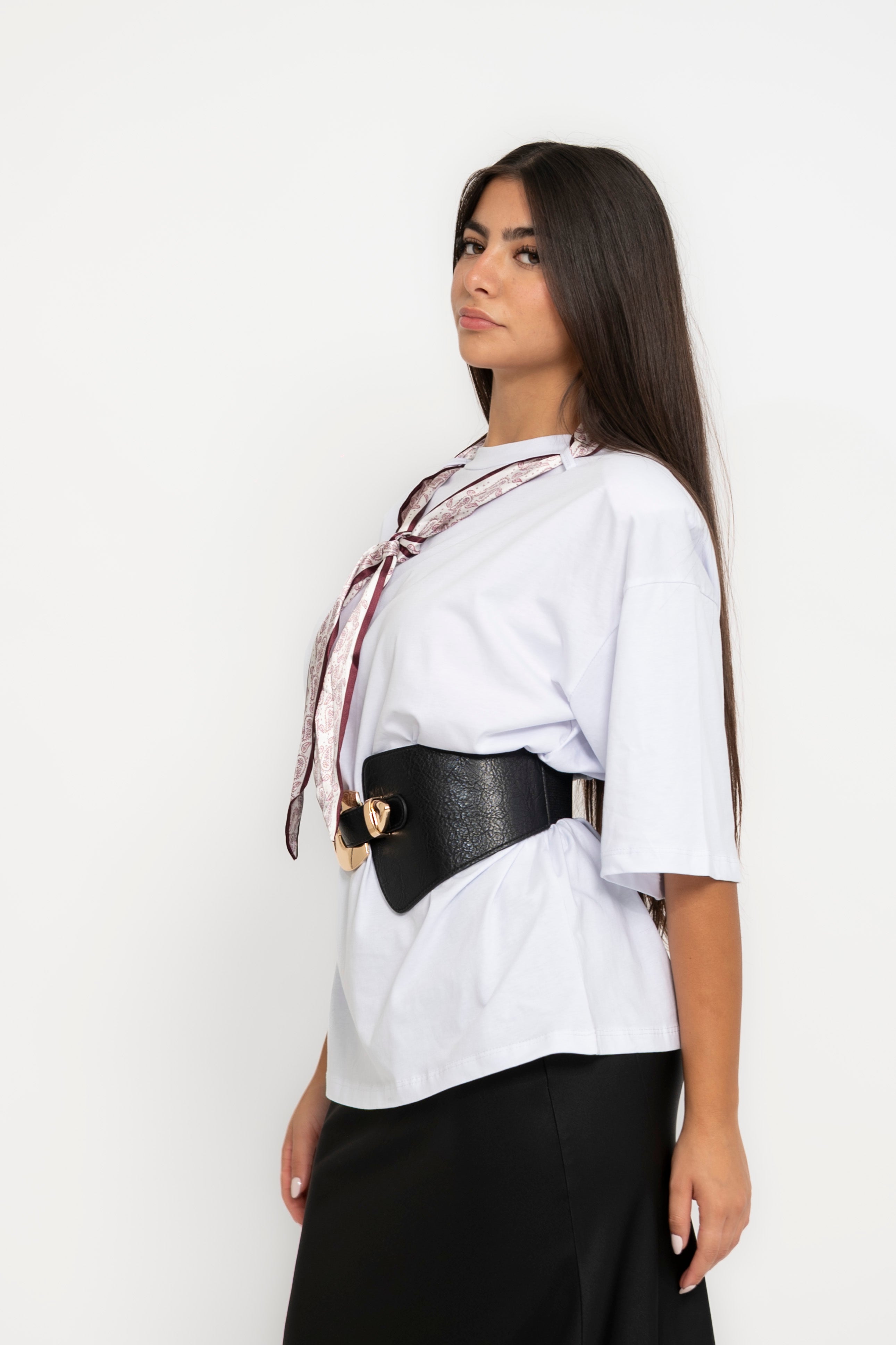 T-shirt con foulard