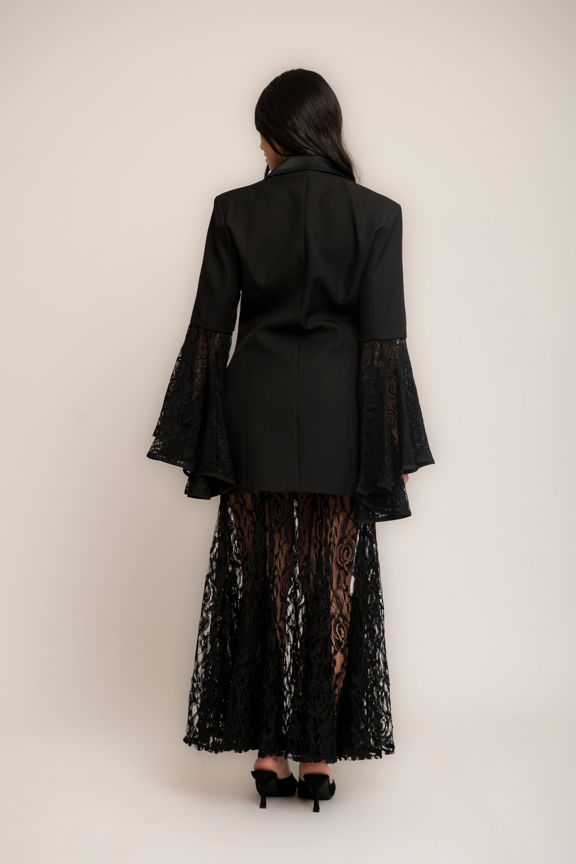 Giacca con maniche in pizzo