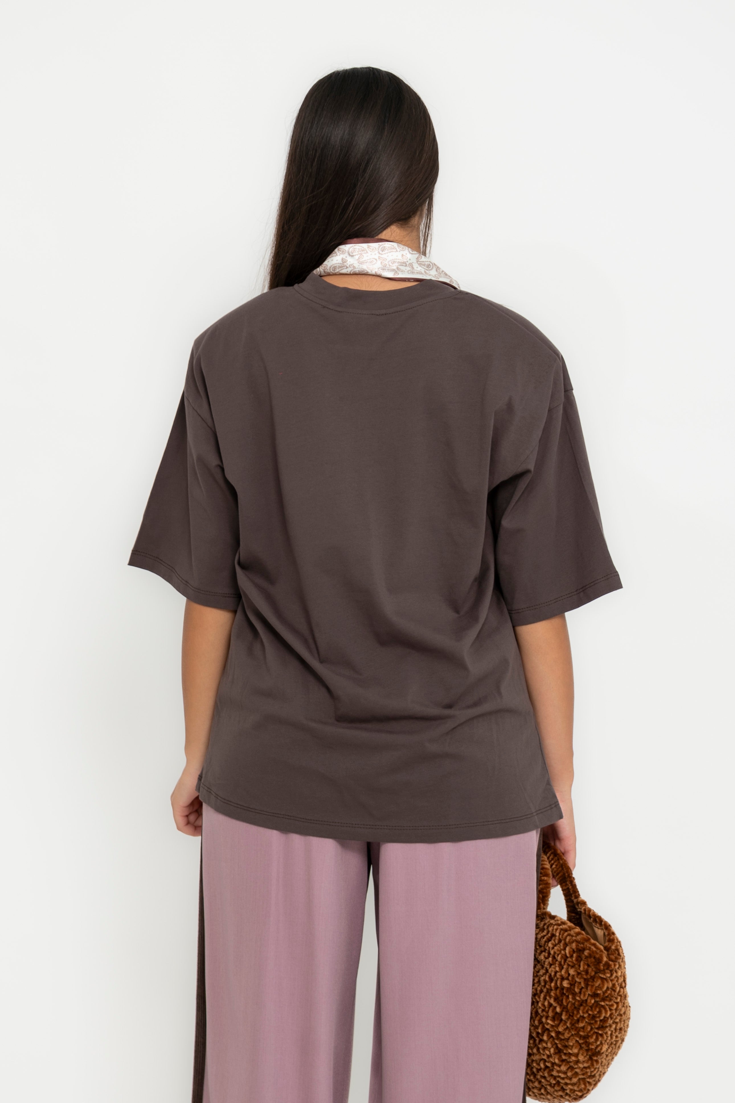 T-shirt con foulard
