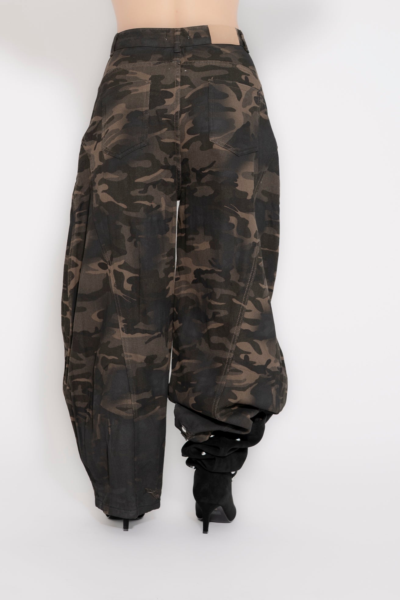 Jeans ballon mimetico