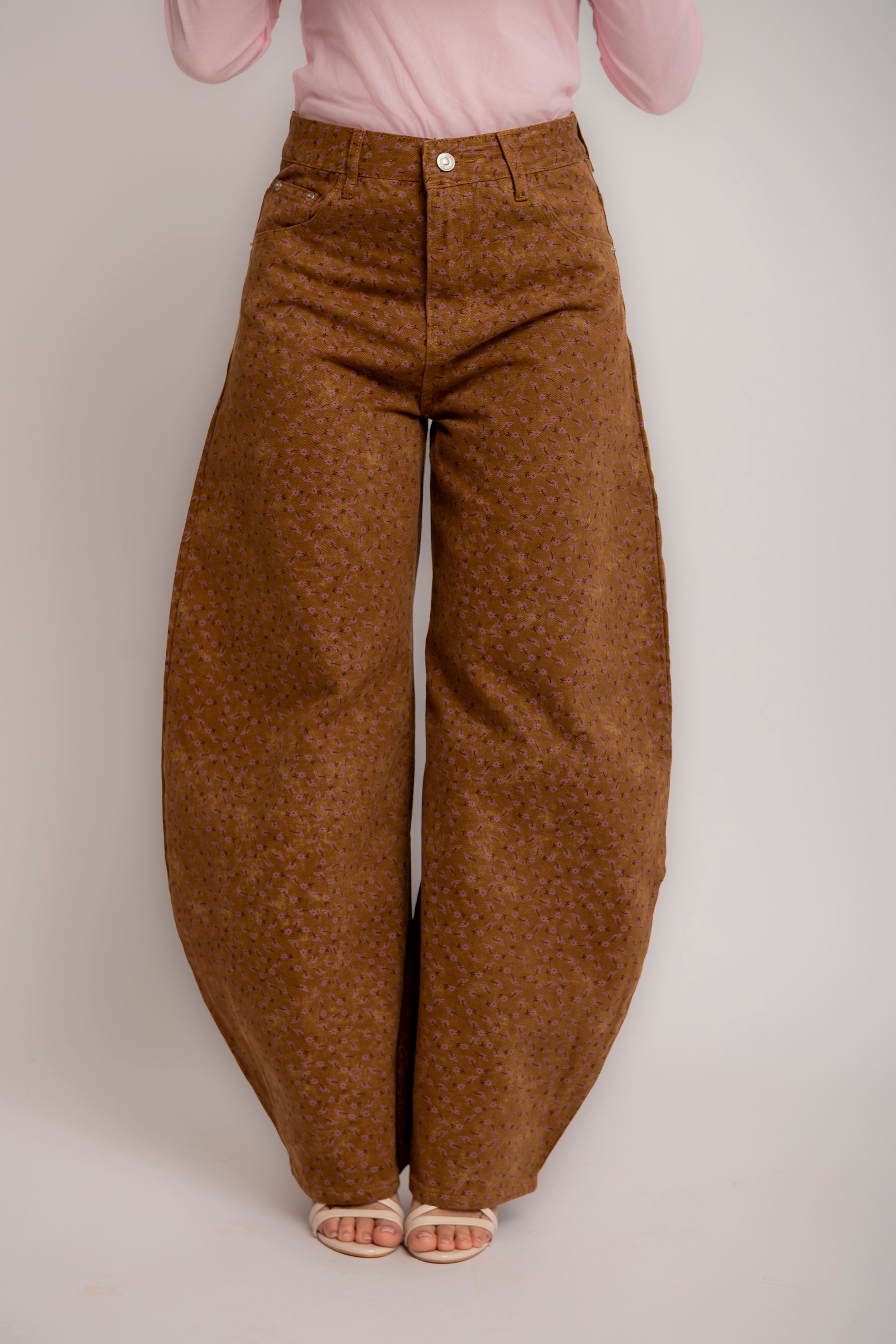 Jeans fiorellini camel