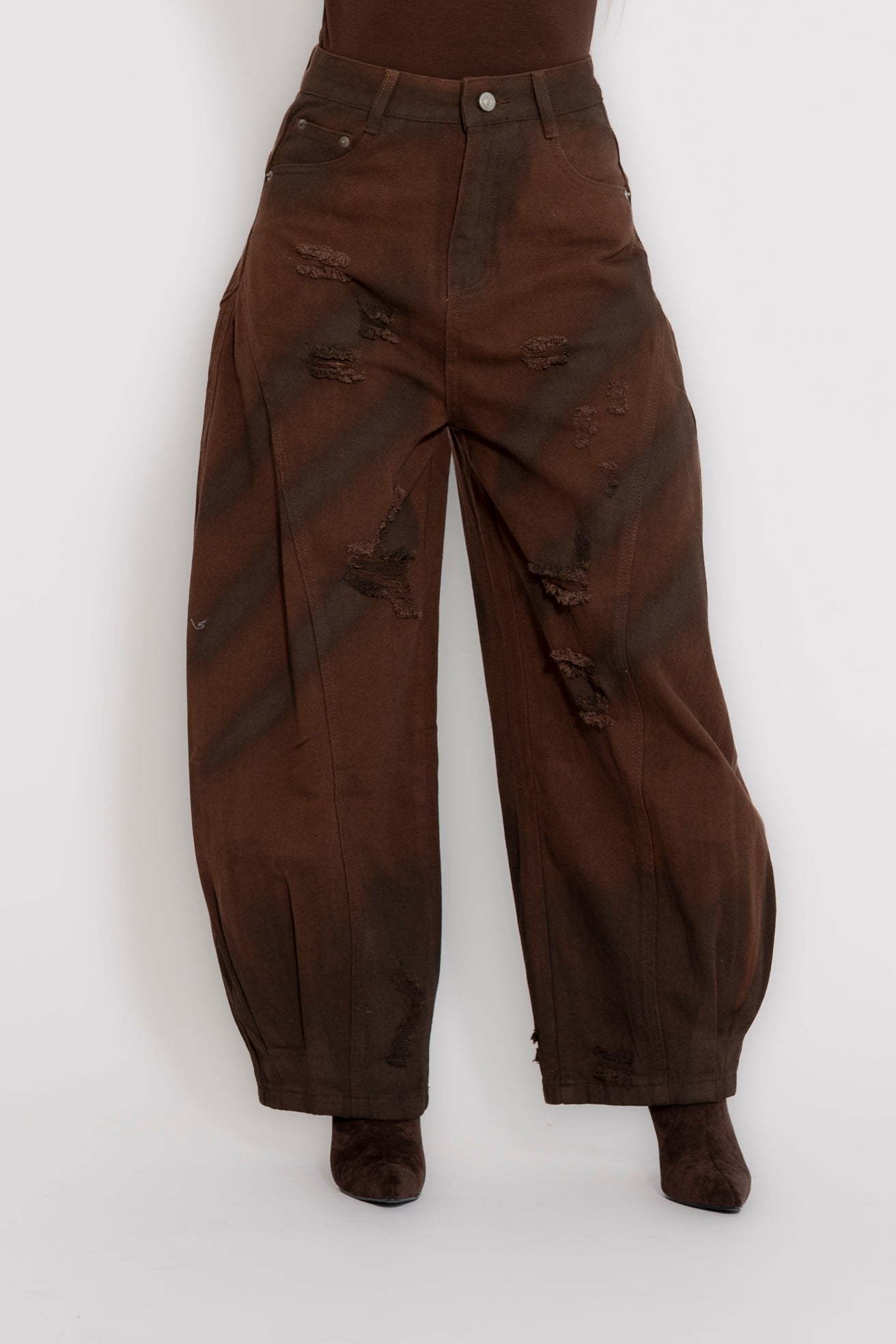 Jeans ballon con strappi brown