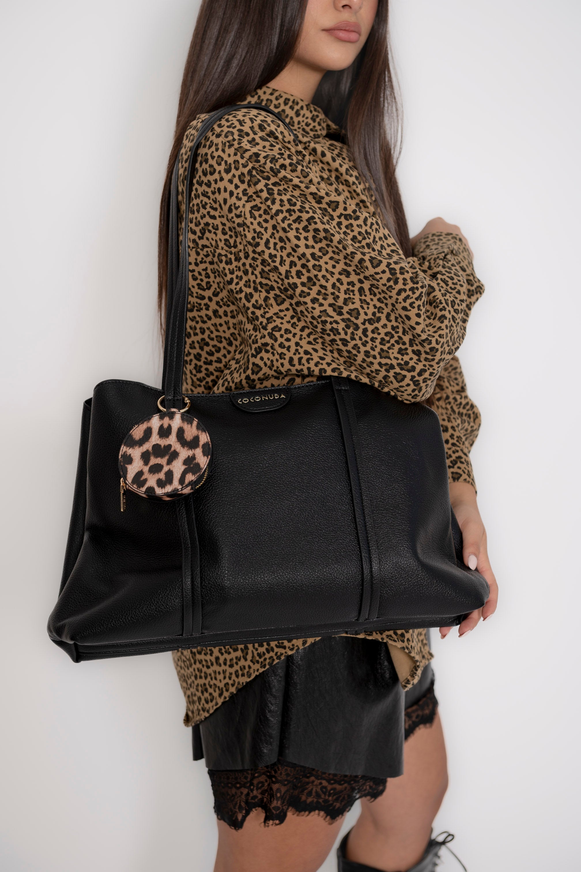 Borsa con charm cocconuda
