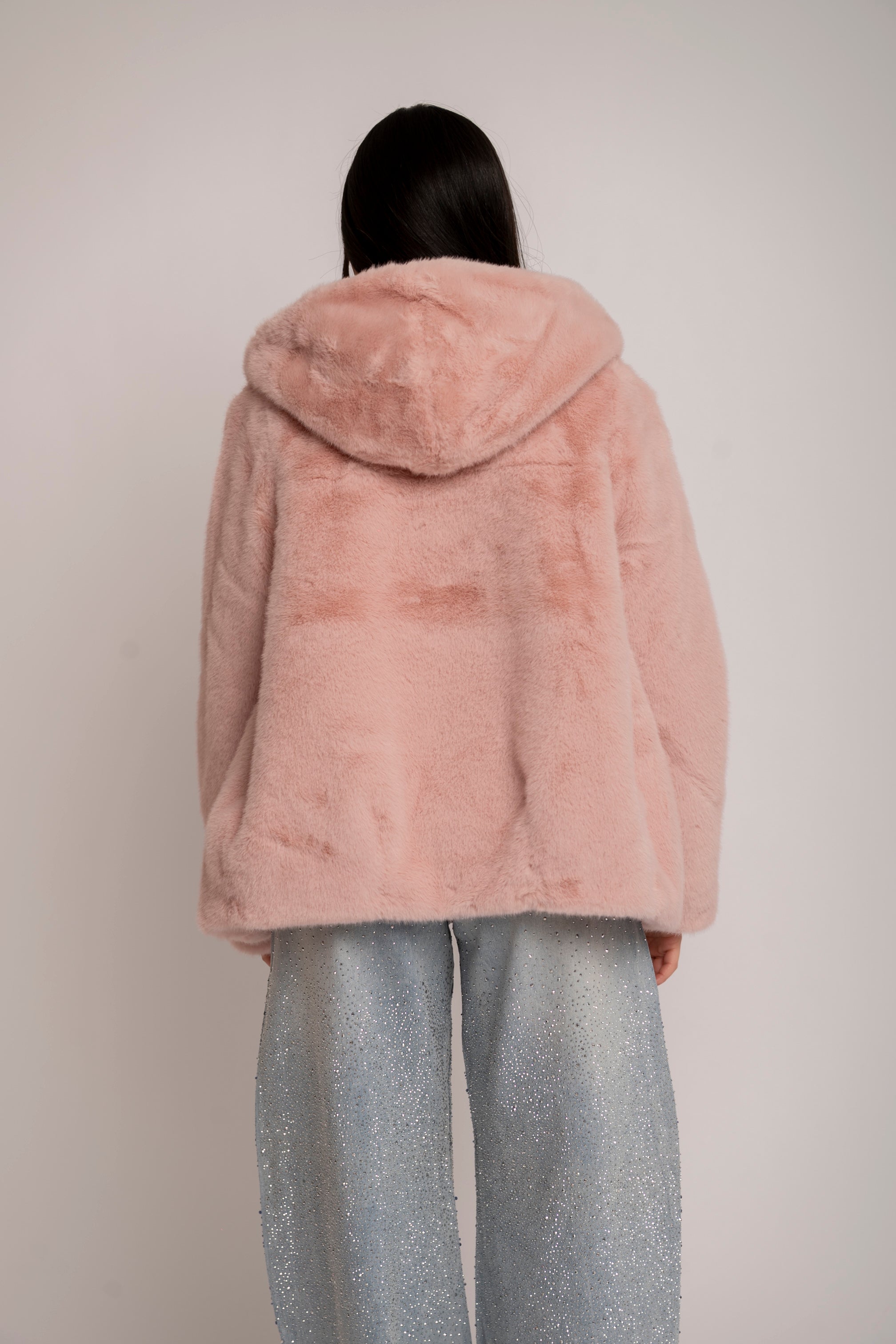 Pelliccia con cappuccio