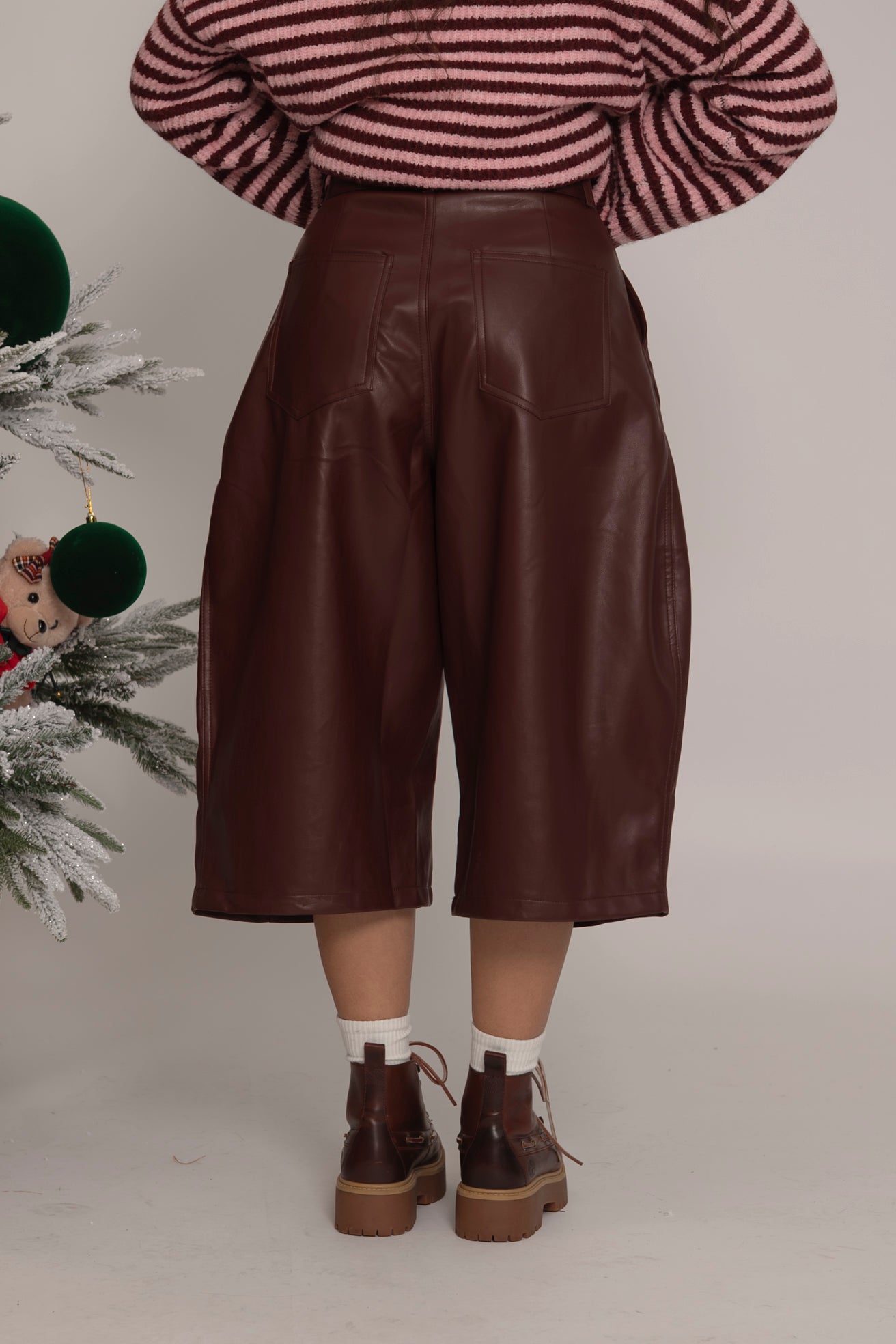 Bermuda in ecopelle bordeaux