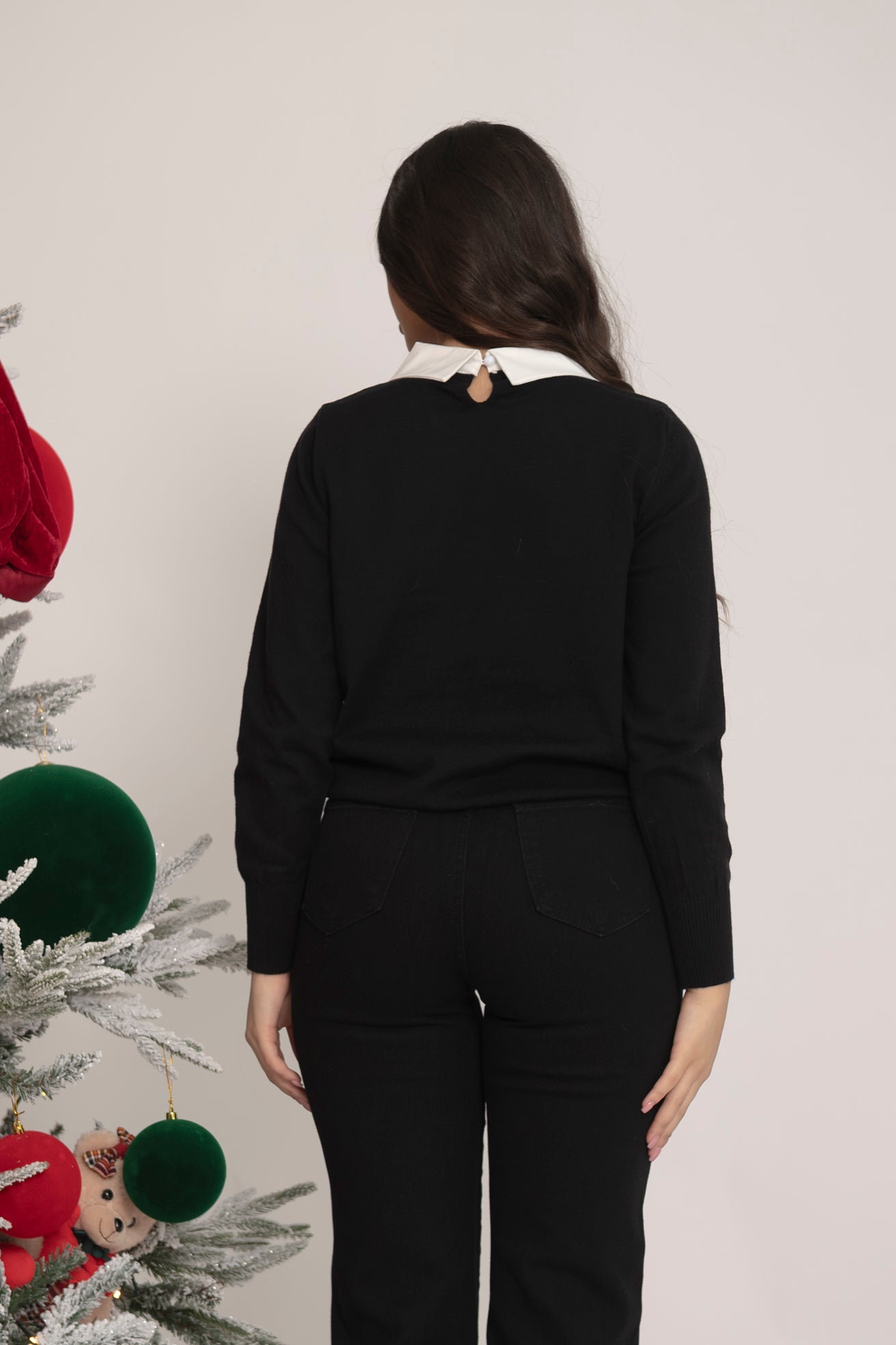 Pull con colletto strass