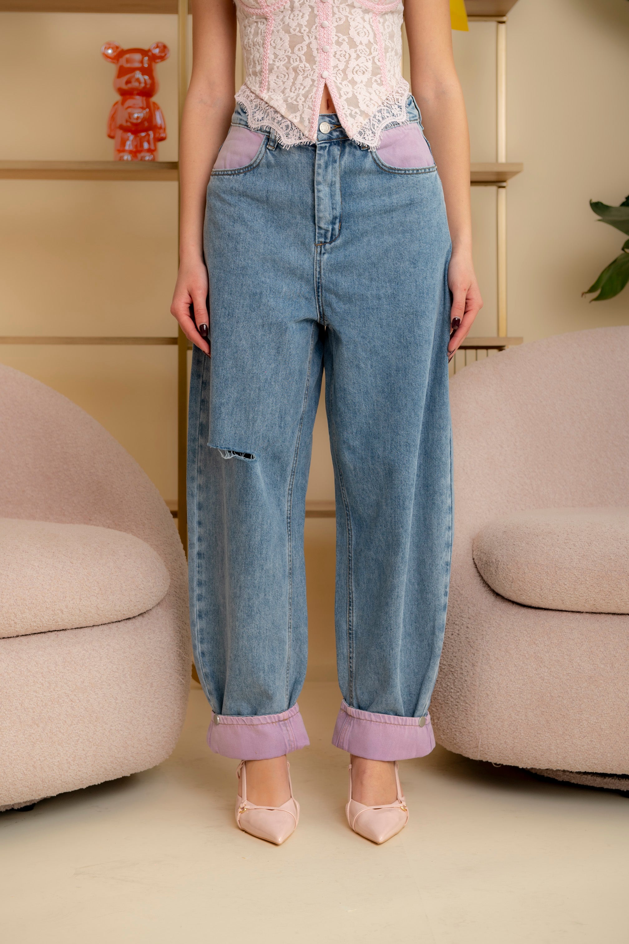 Jeans con risvolto lilla