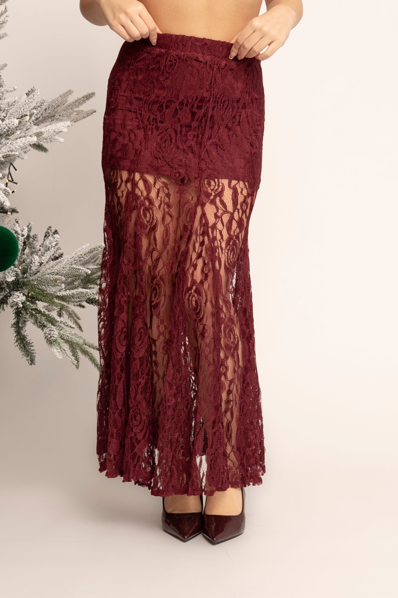 Gonna lunga in merletto