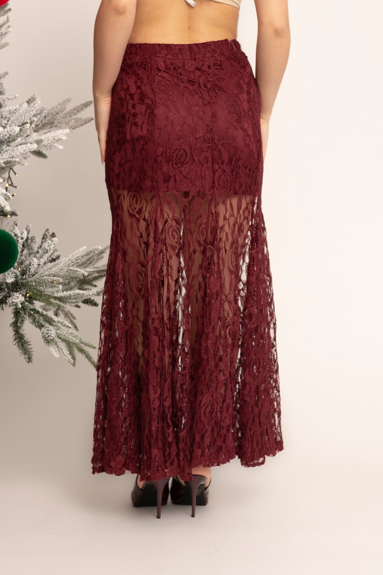 Gonna lunga in merletto