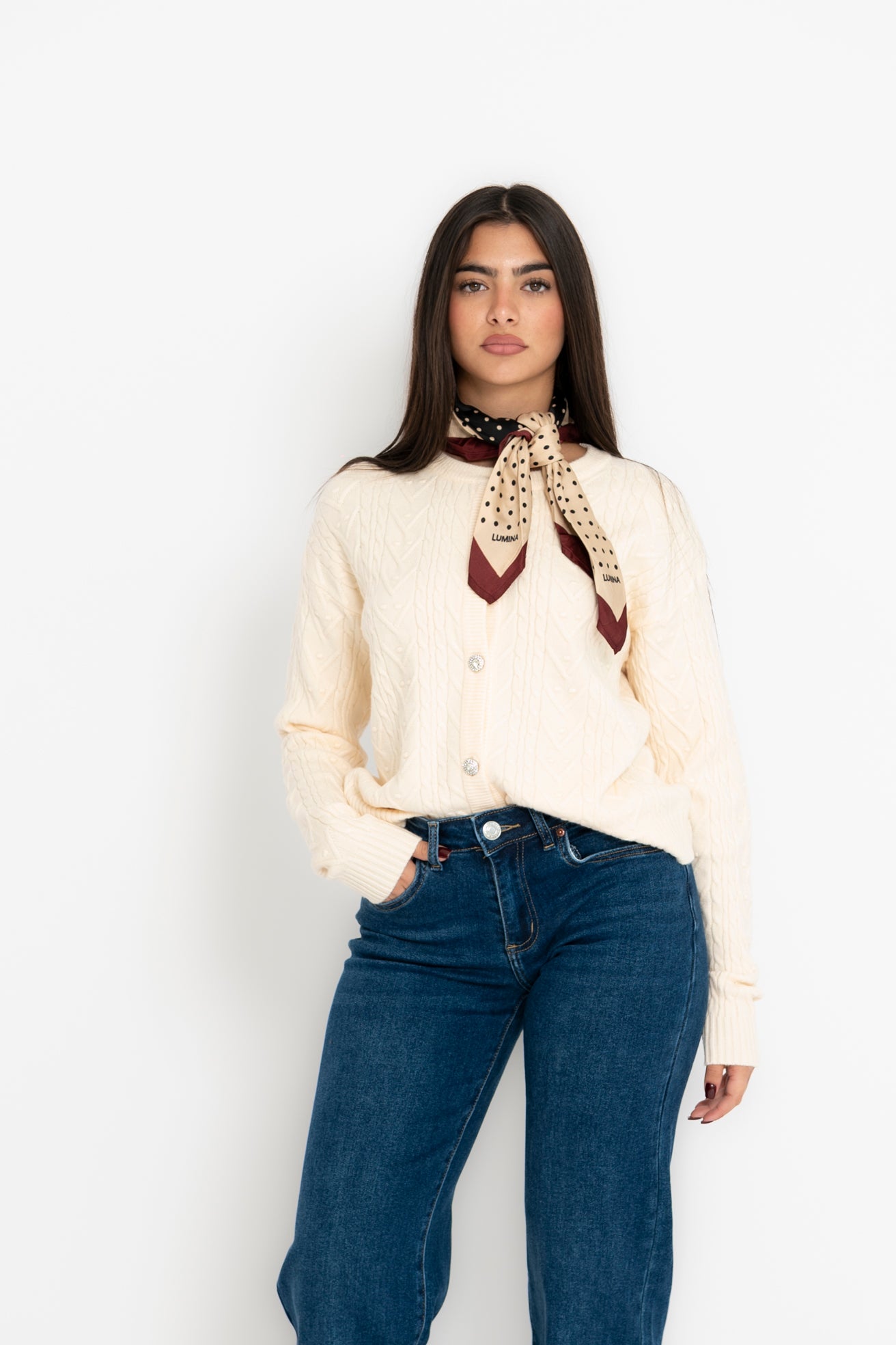 Cardigan con bottoni gioiello