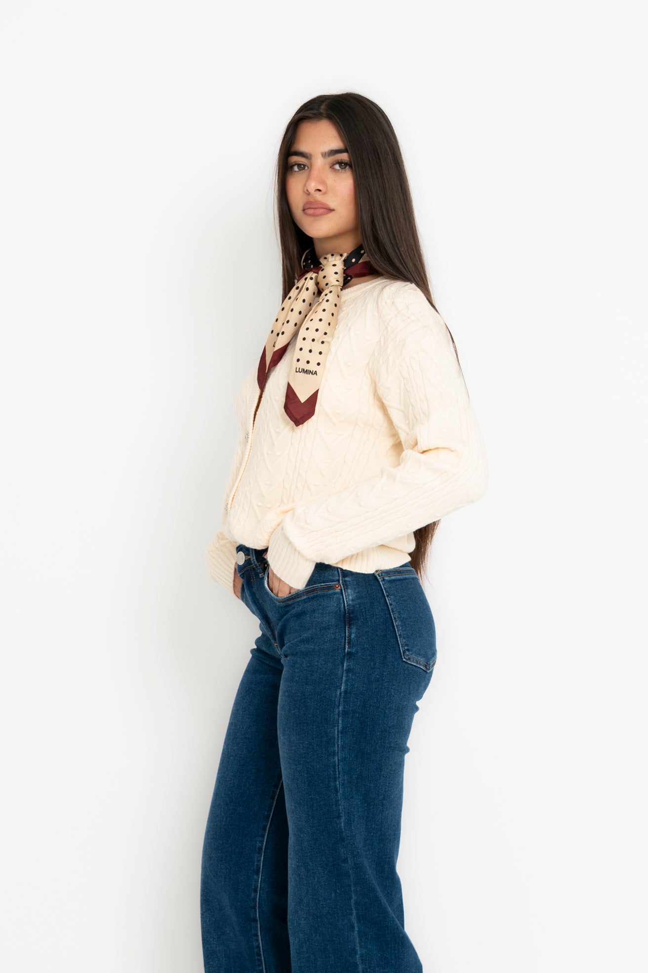 Cardigan con bottoni gioiello