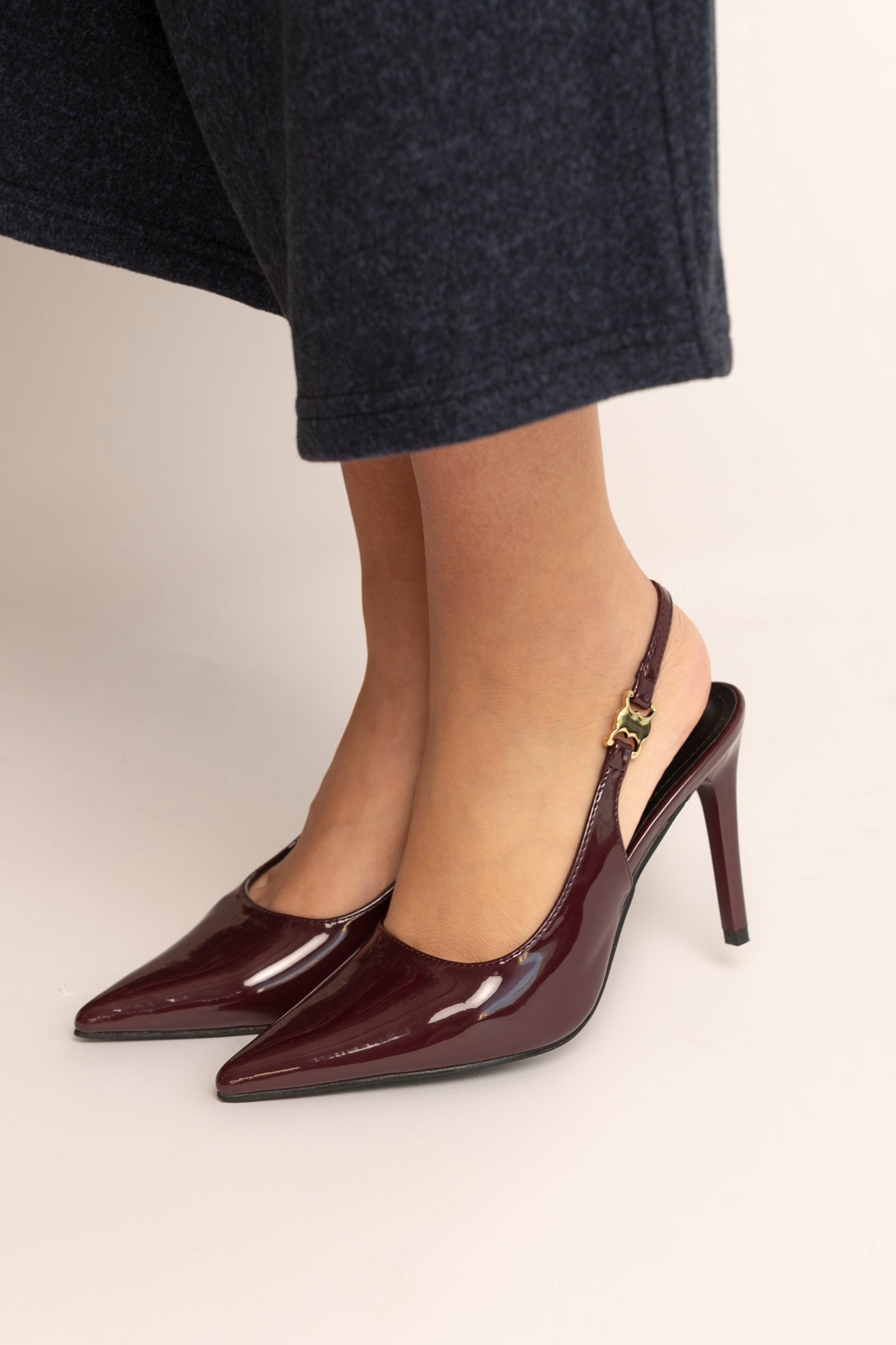 Décolleté con dettaglio gold