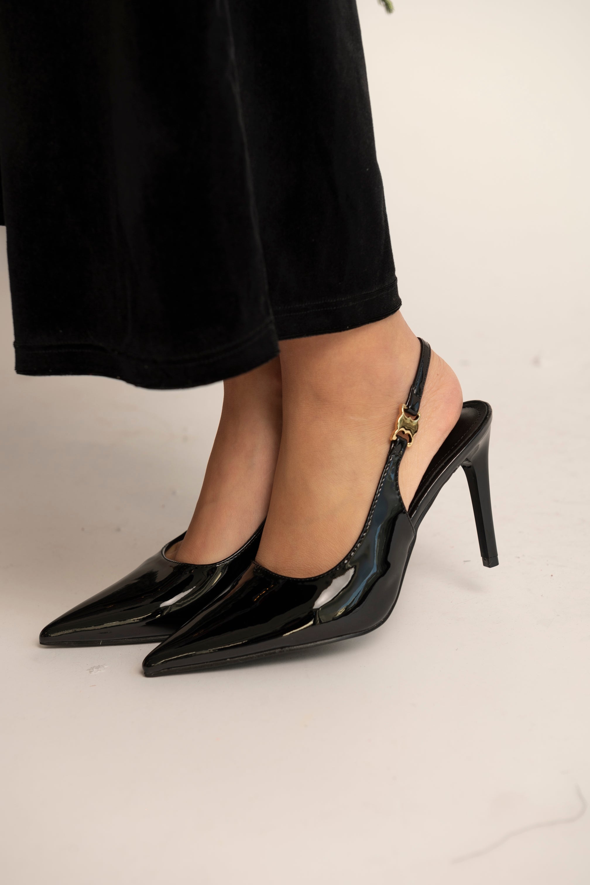 Décolleté con dettaglio gold