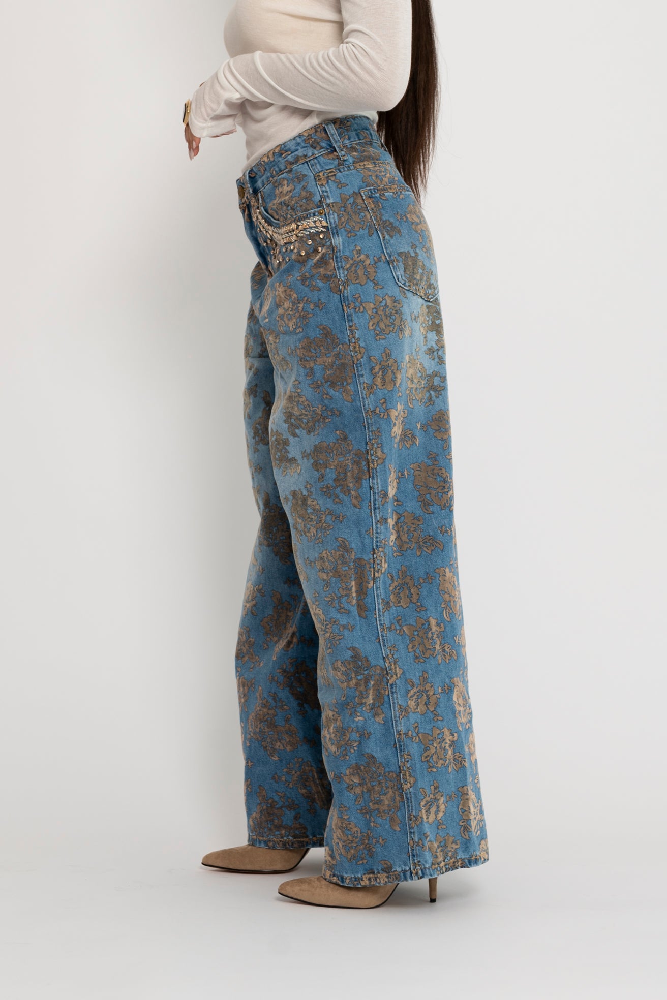 Jeans ghirigori e strass