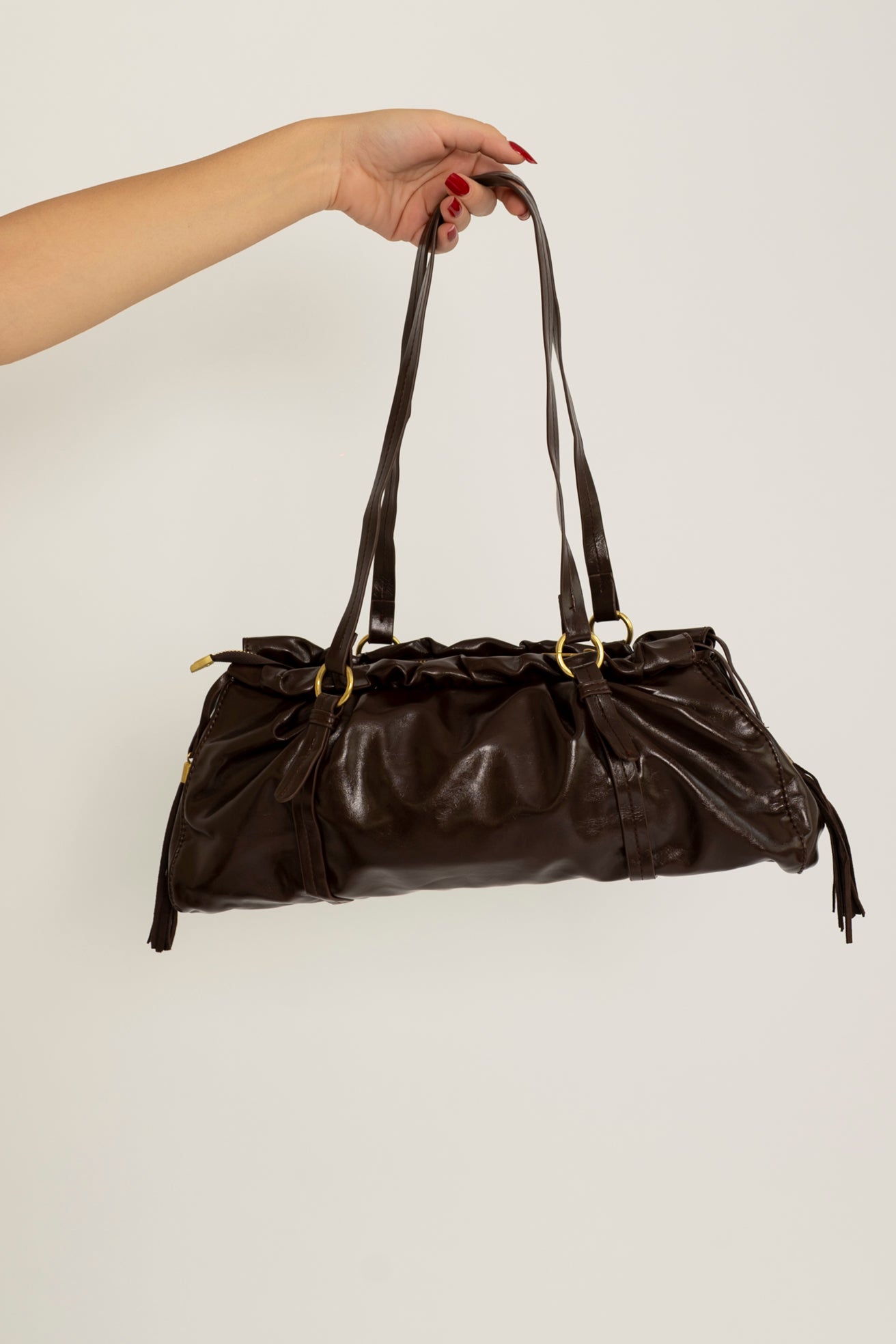 Borsa in ecopelle con dettagli oro