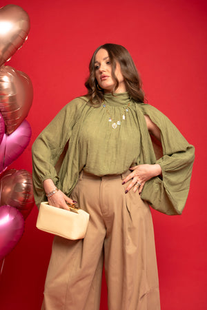 Camicia con manica aperta
