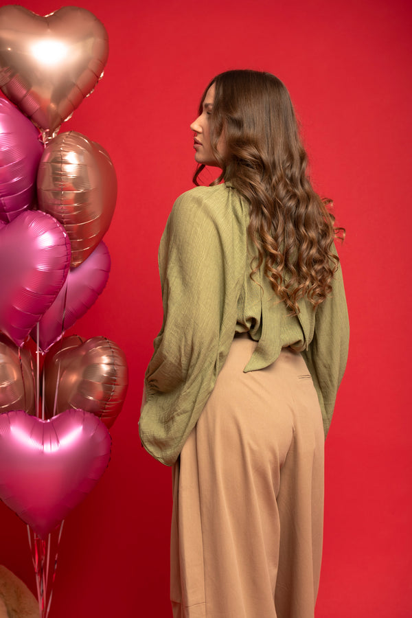 Camicia con manica aperta