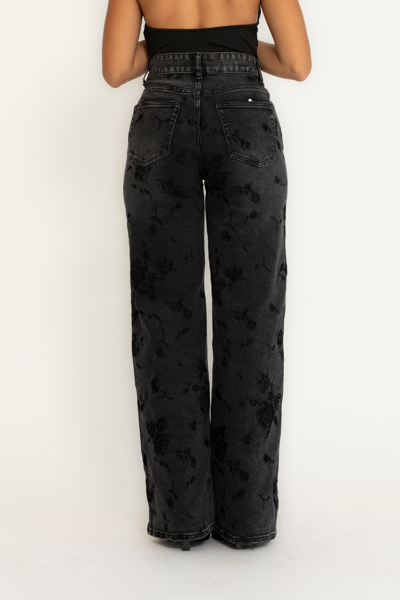 Jeans rose in velluto nero