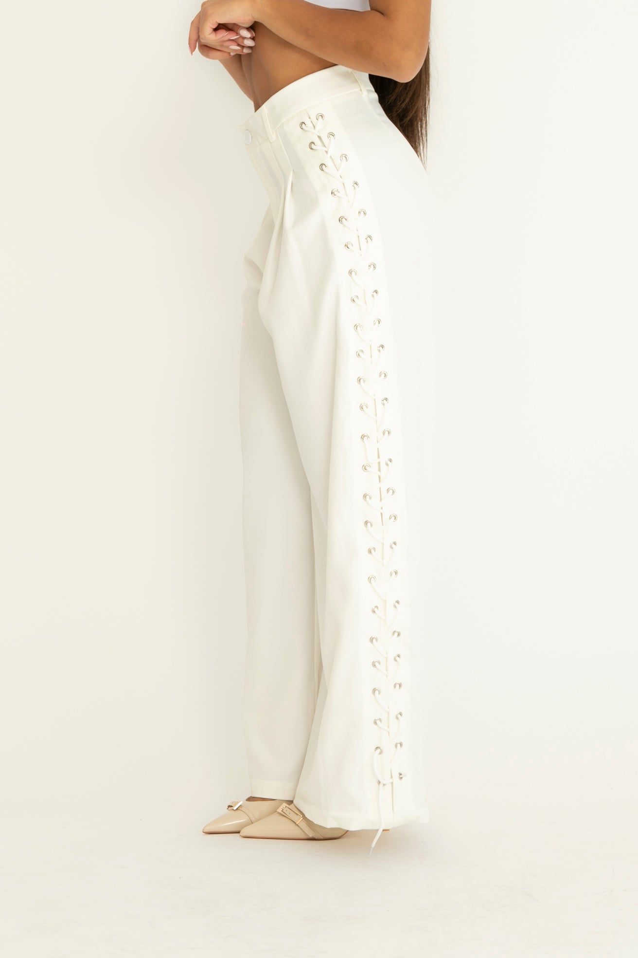 Pantalone con stringhe