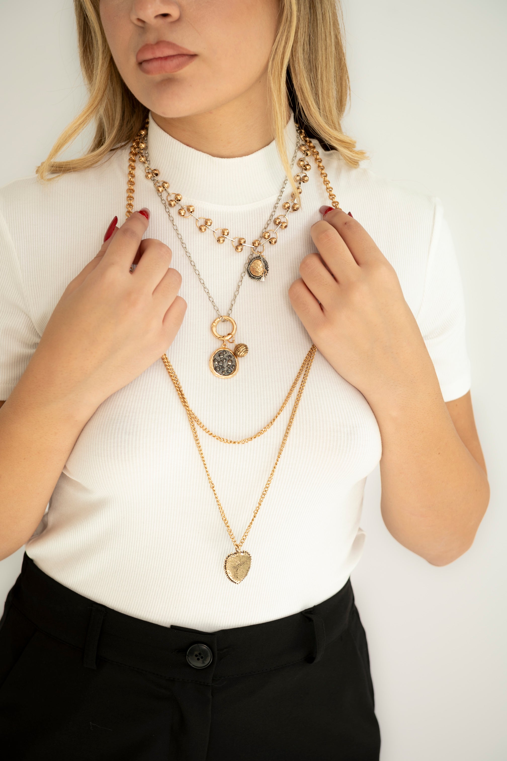 Collana pendente con ciondoli