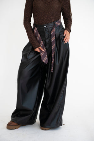 Pantalone in ecopelle cravatta