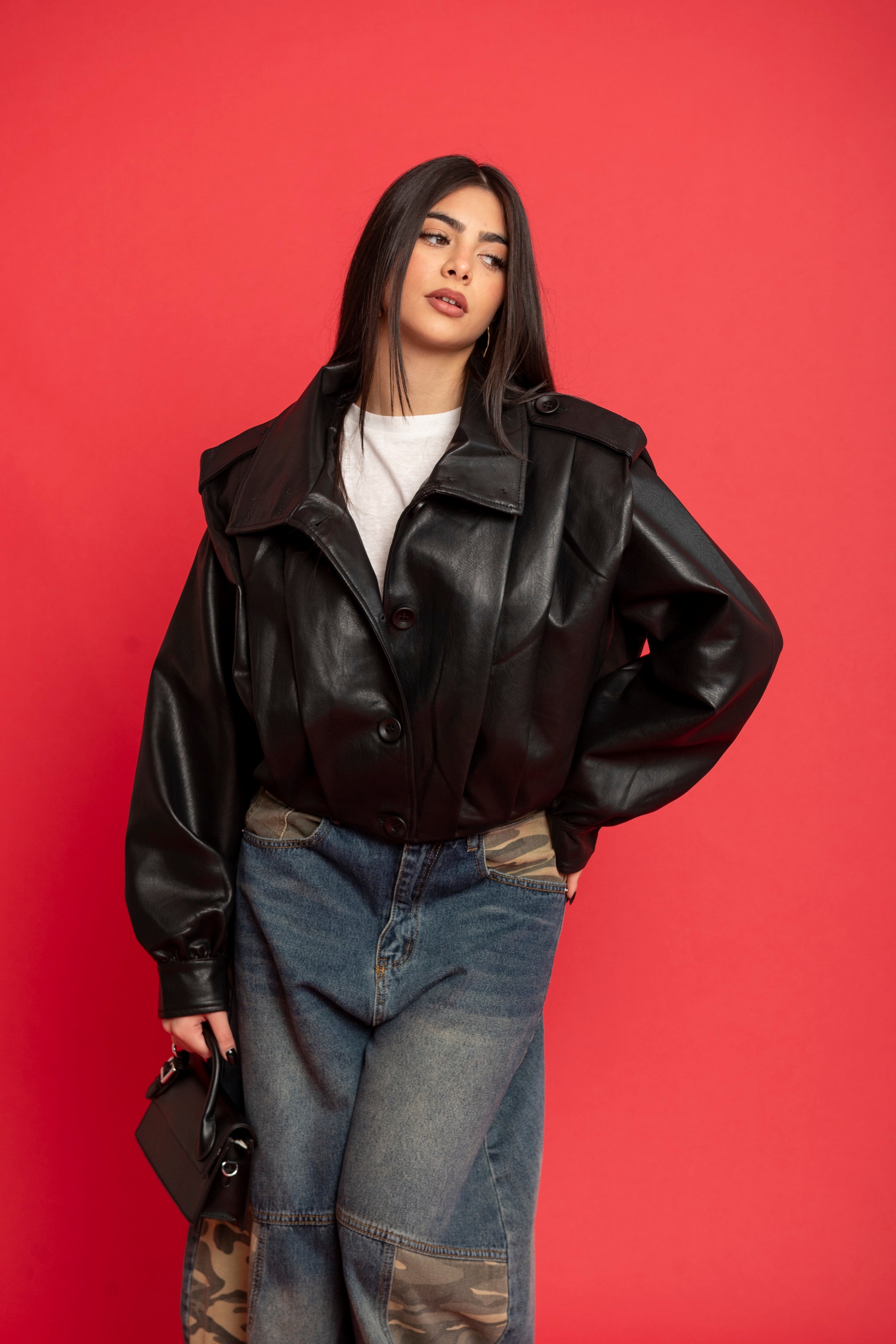 Bomber crop arricciato in ecopelle