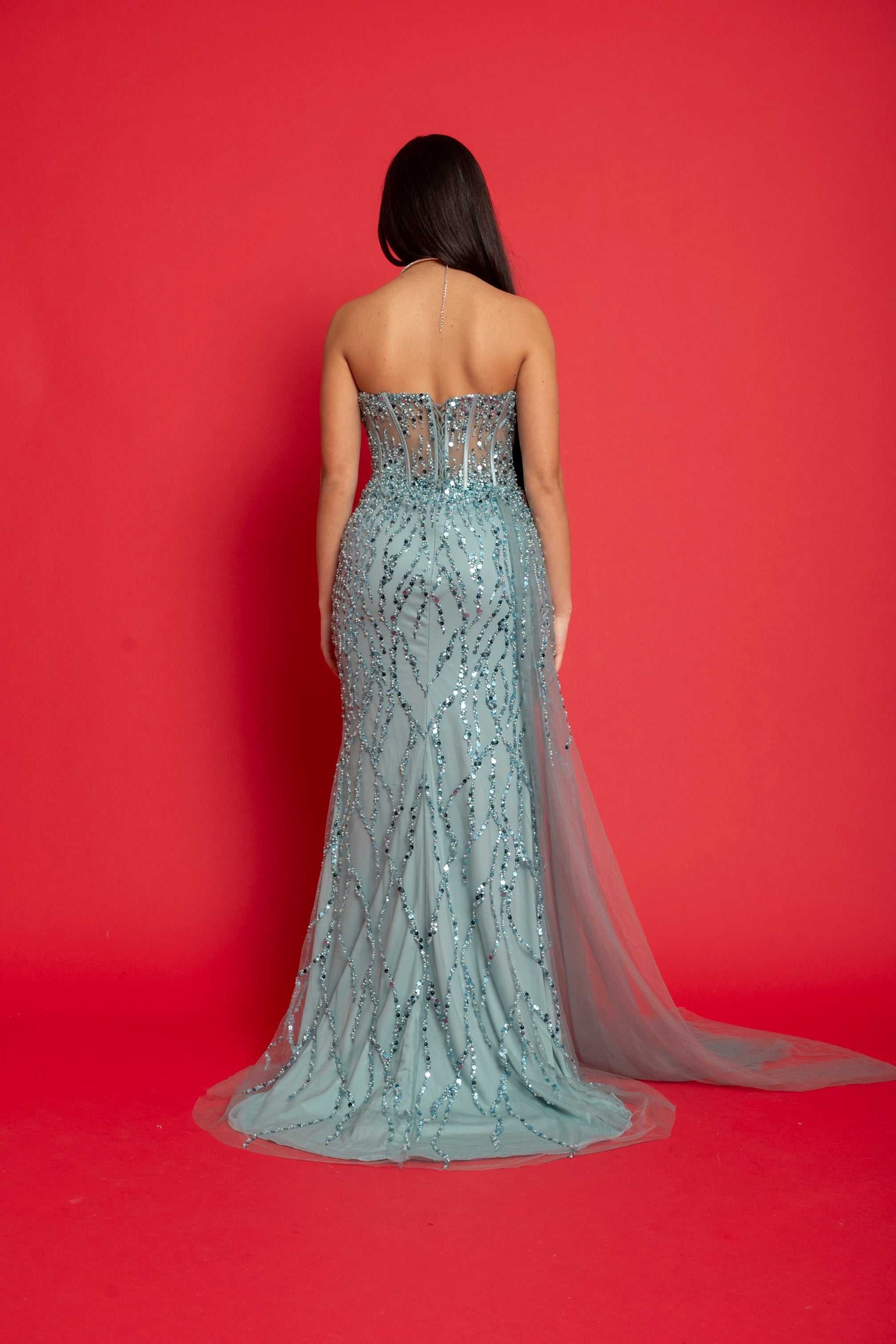 Abito cerimonia con perline e paillettes