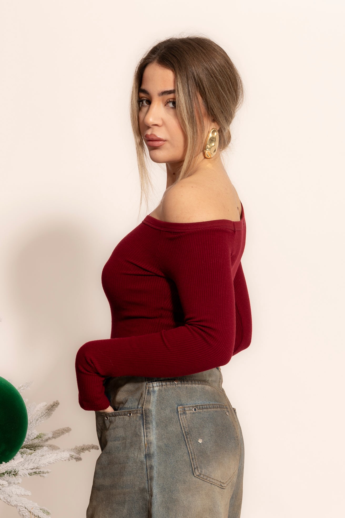 Maglia costine spalla scoperta