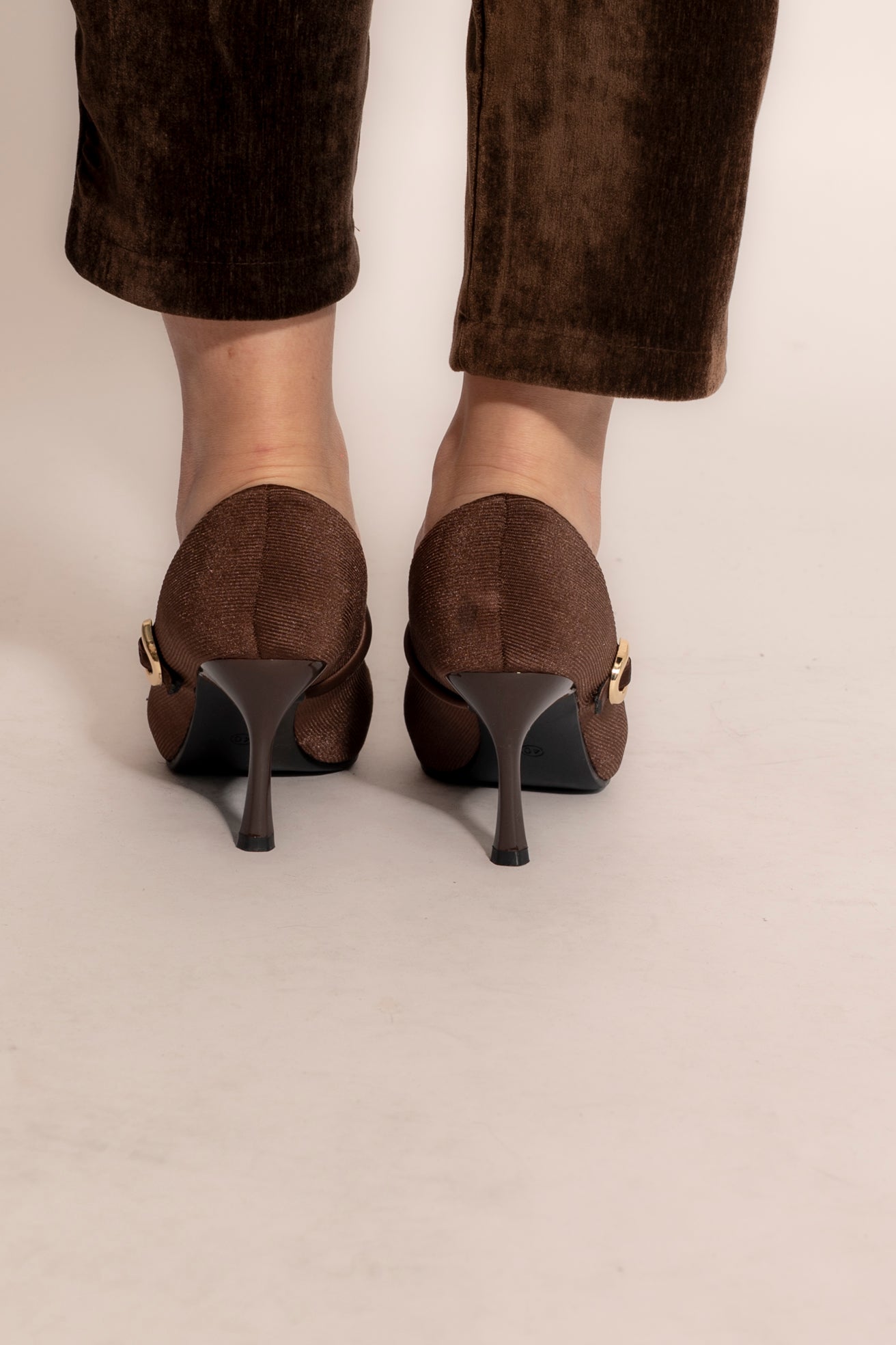 Décolleté con cinturino