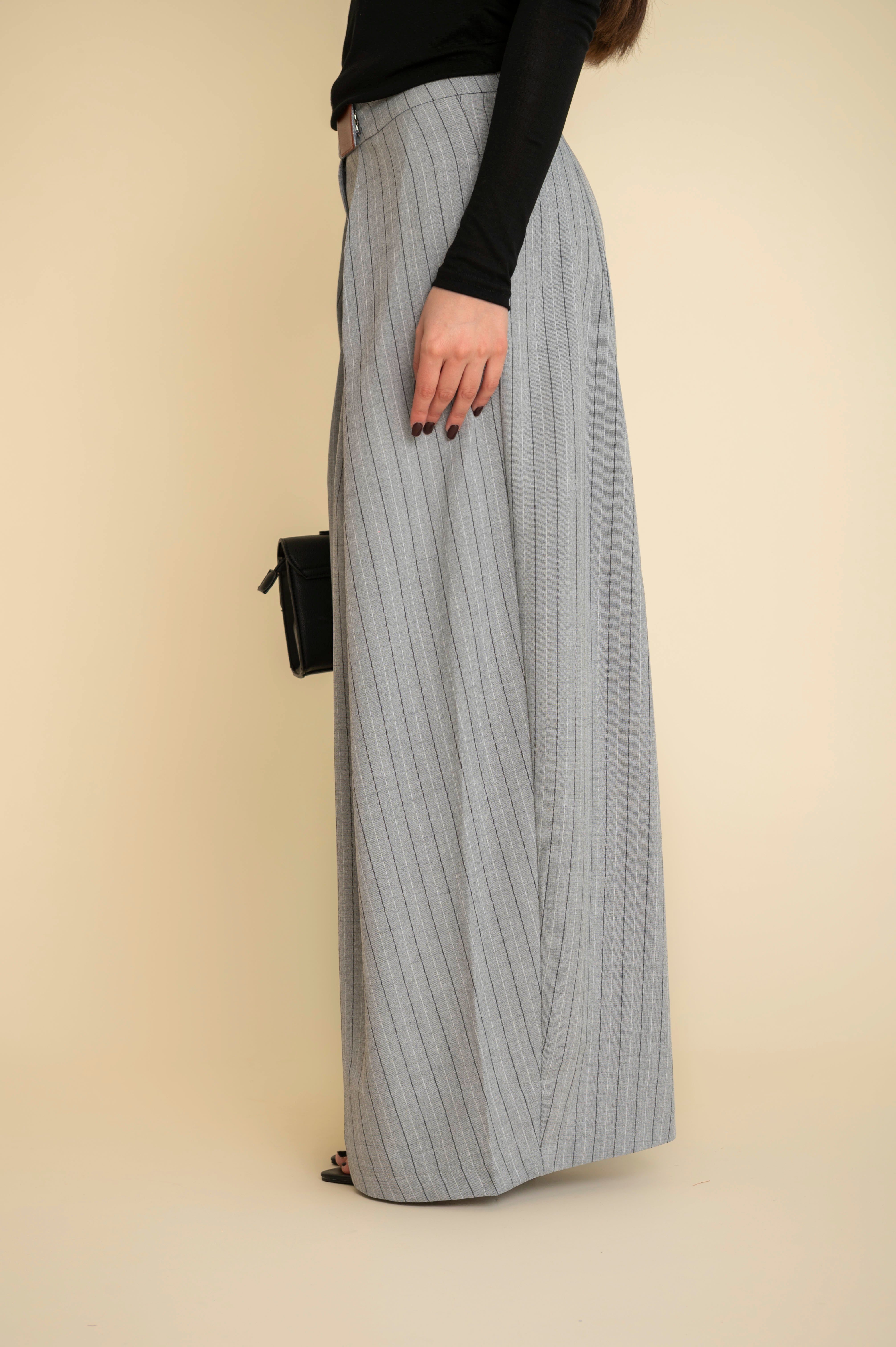 Pantalone con pence gessato