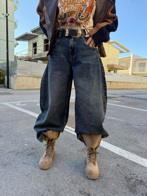 Jeans ballon sabbiato con cintura