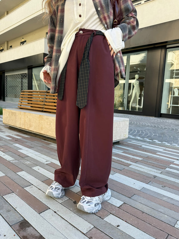 Pantalone con cravatta