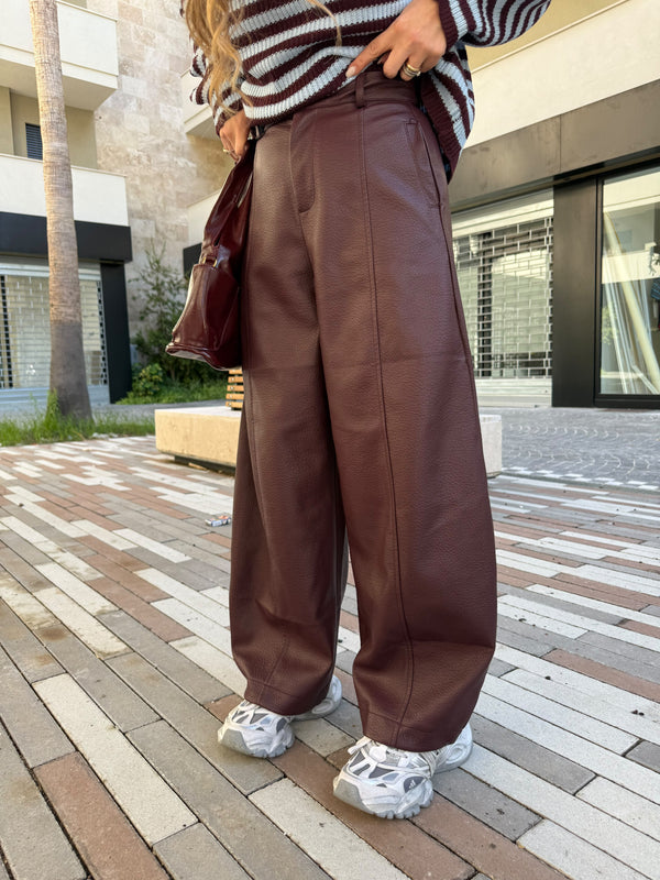 Pantalone ecopelle leggermente martellato ballon