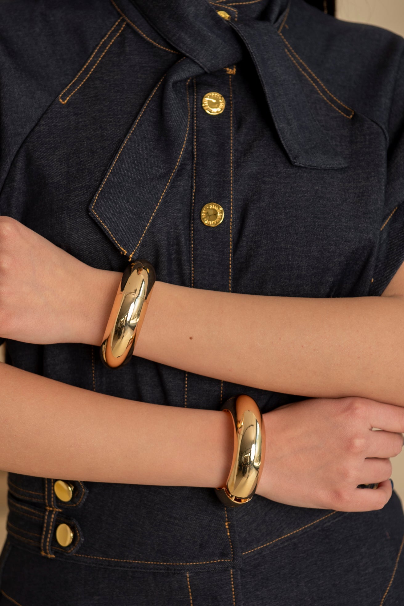 Bracciale bombato rigido