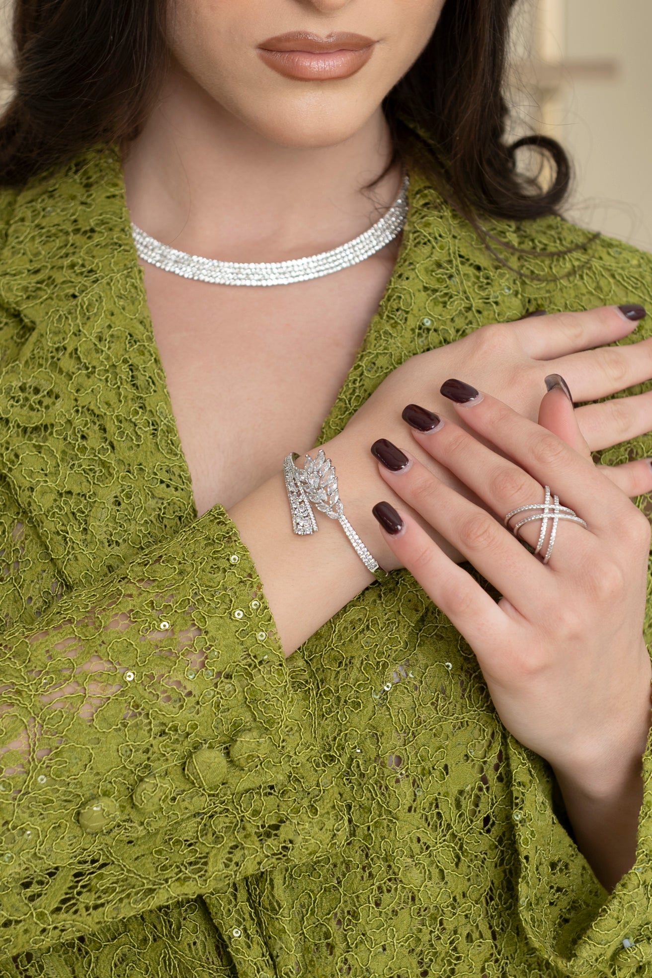 Bracciale rigido foglia strass