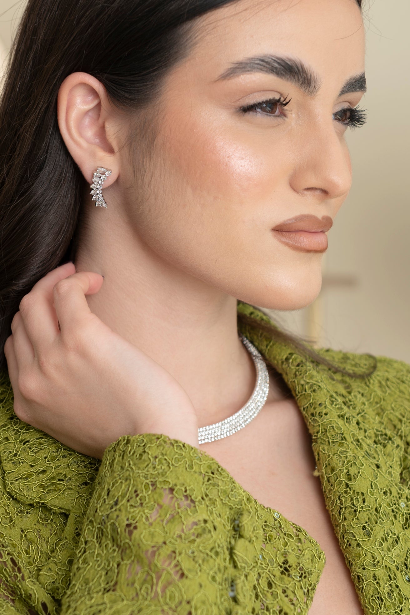 Orecchino foglia mini strass