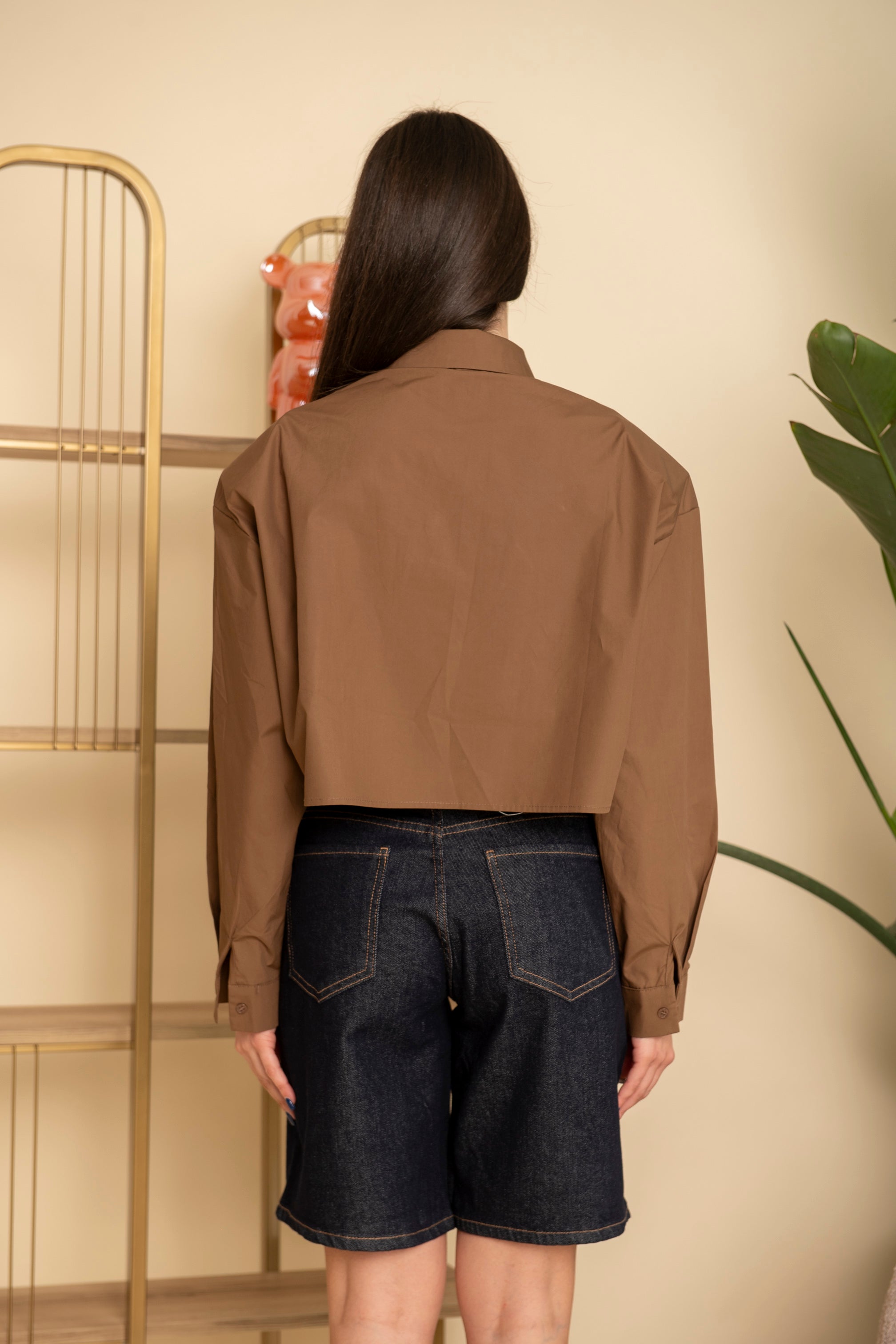 Camicia crop con spalline