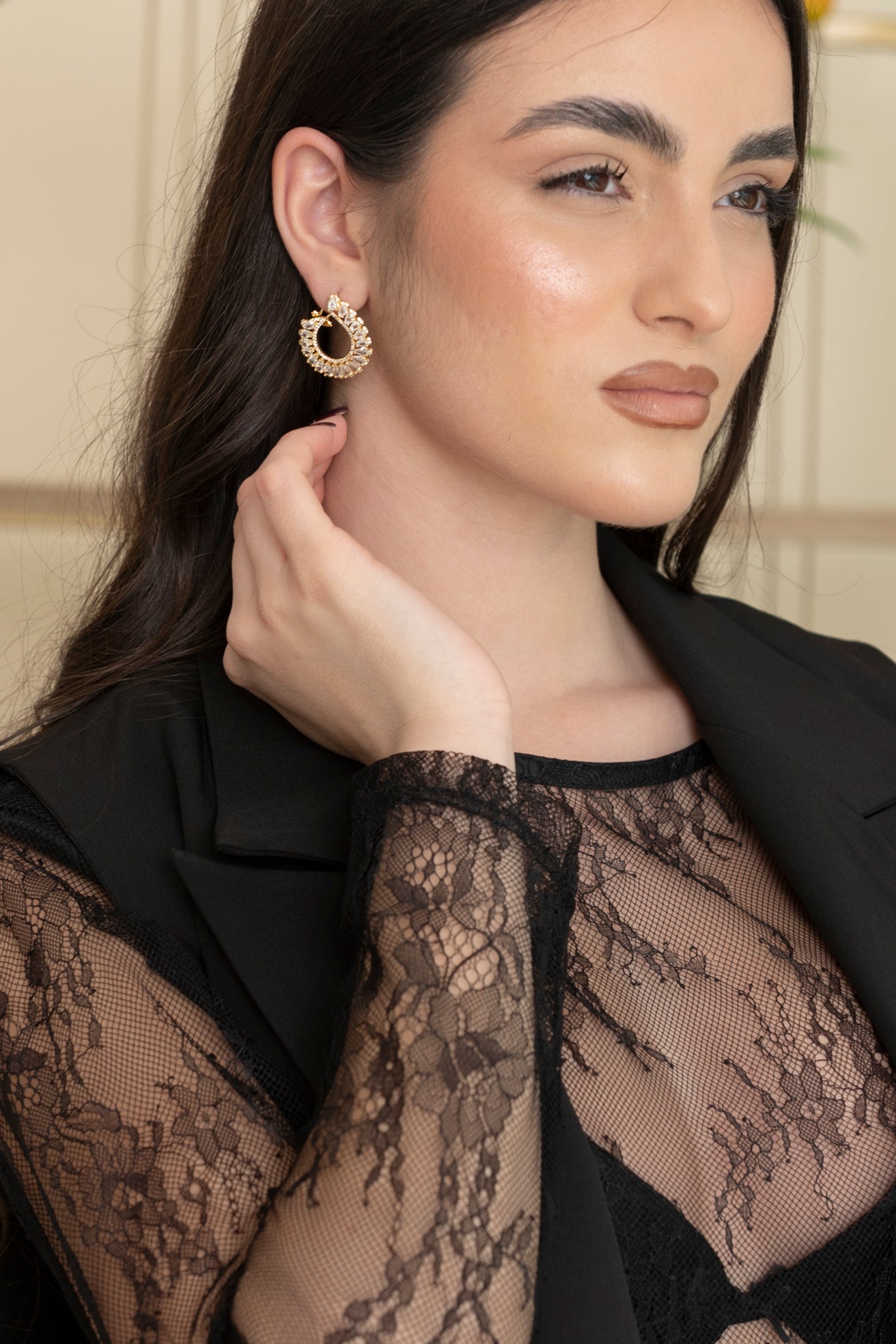 Orecchino mezzo cercio strass